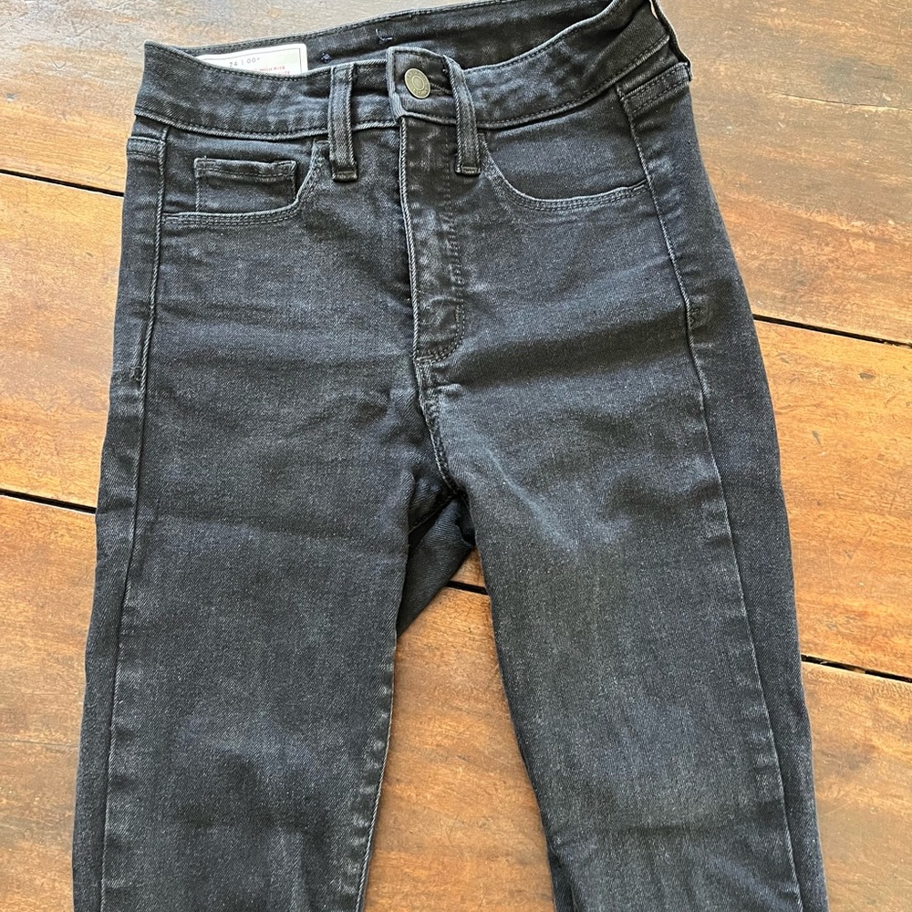 GAP Women's Black Skinny Jeans